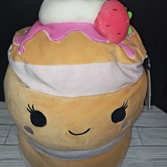 Squishmallow Sawtelle LARGE Strawberry Shortcake Pancake Collectible Plush Toy - Picture 5 of 11